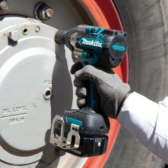Гайковерт аккумуляторный MAKITA DTW 700 Z без АКБ и ЗУ DTW700Z