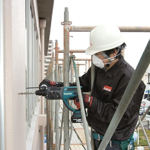 Перфоратор аккумуляторный MAKITA DHR202RF