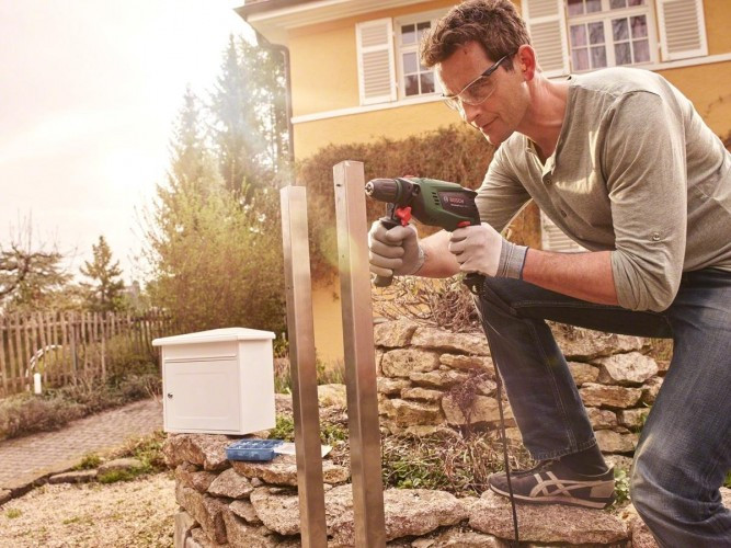 Дрель ударная сетевая BOSCH UniversalImpact 700 0603131020 Кейс