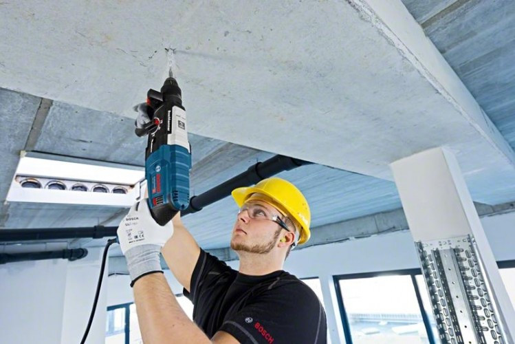 Перфоратор BOSCH GBH 2-28 0615990l42 Набор принадлежностей