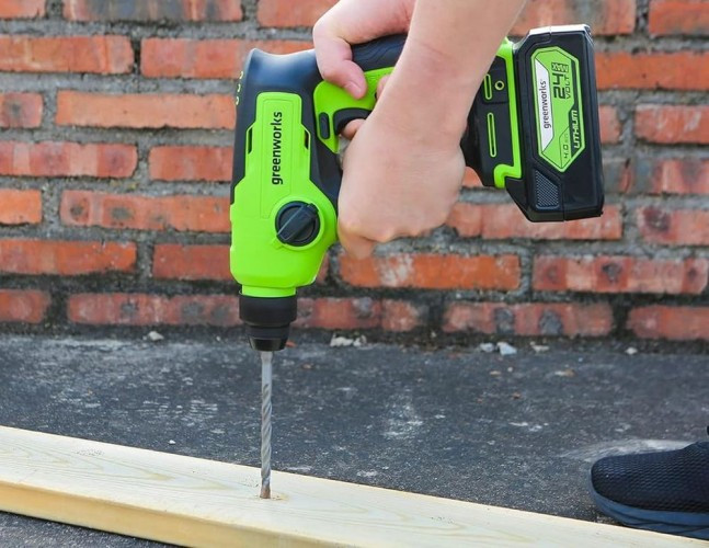 Перфоратор аккумуляторный GREENWORKS GD24SDS1K2 бесщеточный 3803107UA