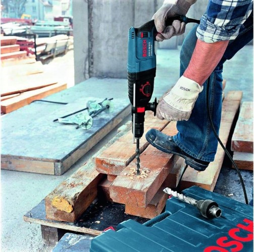 Перфоратор BOSCH GBH 2-26 DFR БЗП в комплекте 061125476F