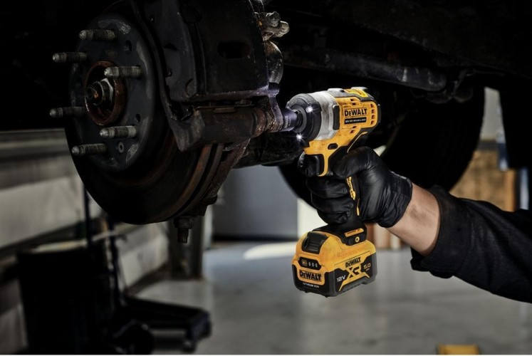 Гайковерт аккумуляторный DeWALT DCF 901 P1 ударный DCF901P1-QW