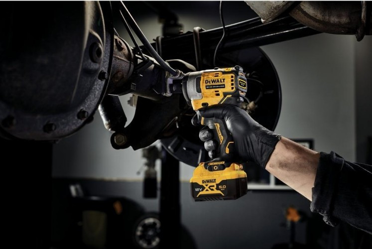 Гайковерт аккумуляторный DeWALT DCF 901 P1 ударный DCF901P1-QW