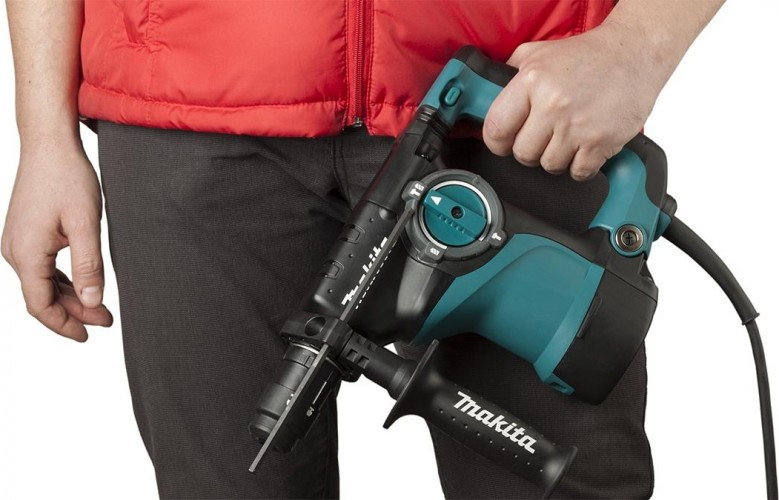 Перфоратор MAKITA HR2811FT