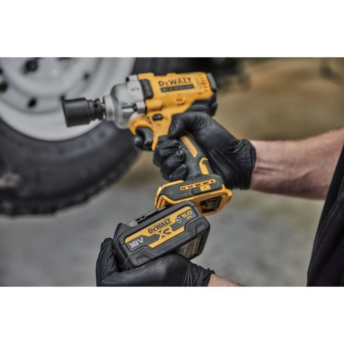 Гайковерт аккумуляторный DeWALT DCF 892 N ударный,без АКБ и З/У DCF892N