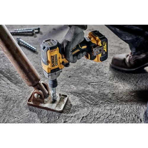 Гайковерт аккумуляторный DeWALT DCF 892 N ударный,без АКБ и З/У DCF892N